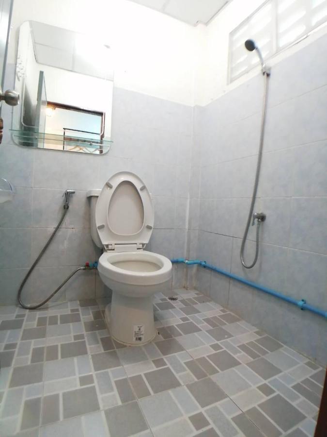 Gogoal Latkrabang Apartment Банкок Екстериор снимка