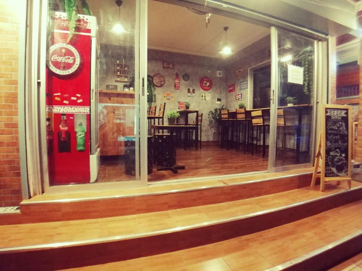 Gogoal Latkrabang Apartment Банкок Екстериор снимка