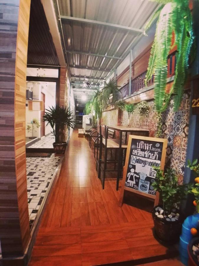 Gogoal Latkrabang Apartment Банкок Екстериор снимка
