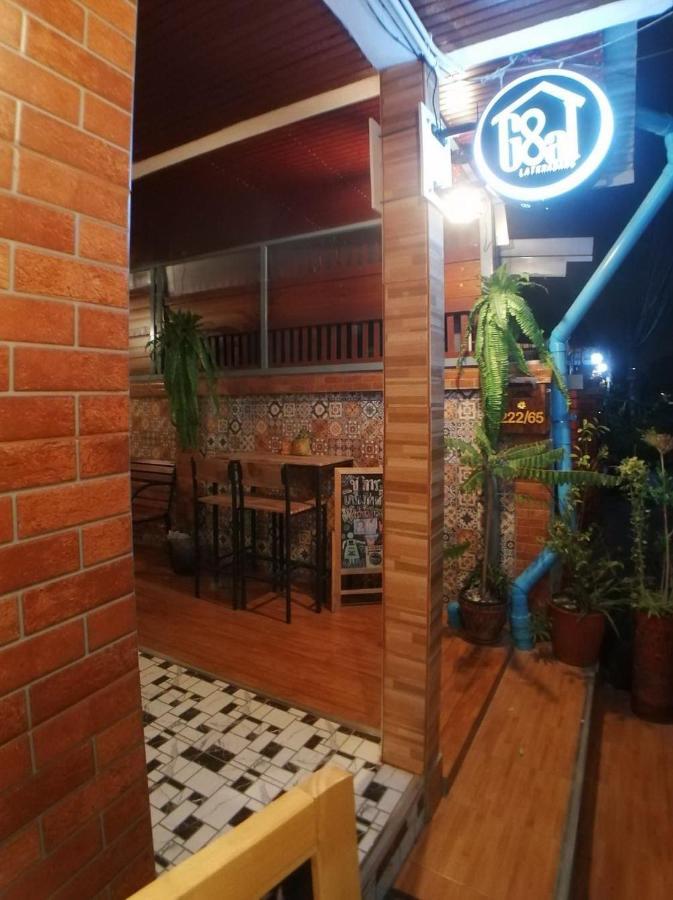 Gogoal Latkrabang Apartment Банкок Екстериор снимка